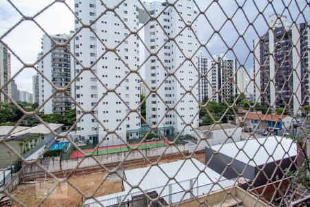 Vista de apartamento à venda com 2 quartos, 80m² em Indianópolis, São Paulo
