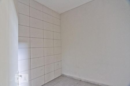 Quarto de casa para alugar com 1 quarto, 35m² em Jardim Almanara, São Paulo