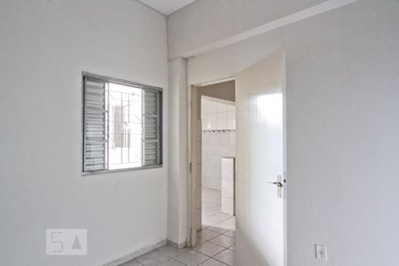Quarto de casa para alugar com 1 quarto, 35m² em Jardim Almanara, São Paulo
