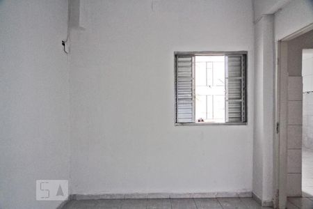 Quarto de casa para alugar com 1 quarto, 35m² em Jardim Almanara, São Paulo