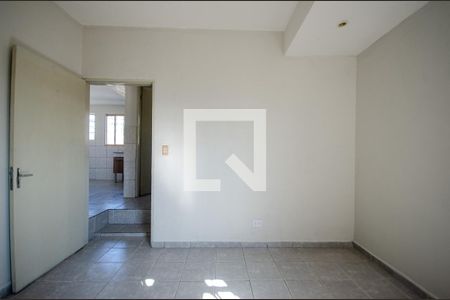 Quarto 1 de casa para alugar com 2 quartos, 55m² em Jardim Almanara, São Paulo