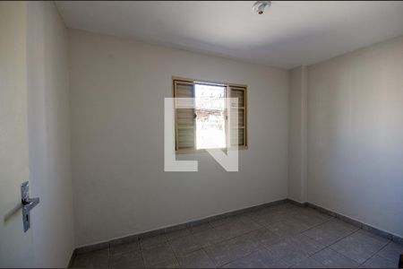 Quarto 2 de casa para alugar com 2 quartos, 55m² em Jardim Almanara, São Paulo