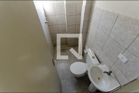 Casa para alugar com 55m², 2 quartos e sem vaga Casa para alugar com 55m², 2 quartos e sem vagaBanheiro