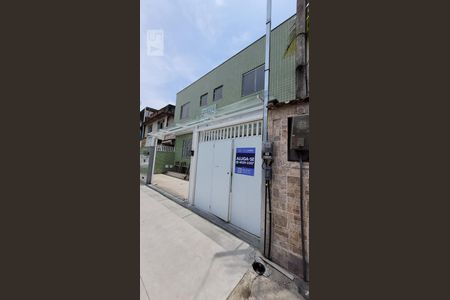 Apartamento para alugar com 50m², 2 quartos e 1 vaga Apartamento para alugar com 50m², 2 quartos e 1 vagaFoto da placa na área comu m