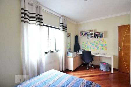 Casa à venda com 214m², 3 quartos e 2 vagasQuarto 3