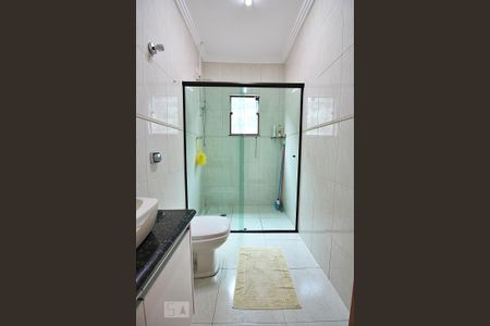 Casa à venda com 214m², 3 quartos e 2 vagasBanheiro Social