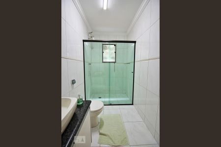 Casa à venda com 214m², 3 quartos e 2 vagasBanheiro Social 2 