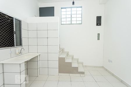 Sala e cozinha integrados de casa para alugar com 1 quarto, 52m² em Vila Santa Maria, São Paulo