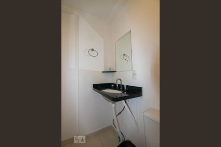 Apartamento à venda com 57m², 2 quartos e 1 vaga Apartamento à venda com 57m², 2 quartos e 1 vagaBanheiro