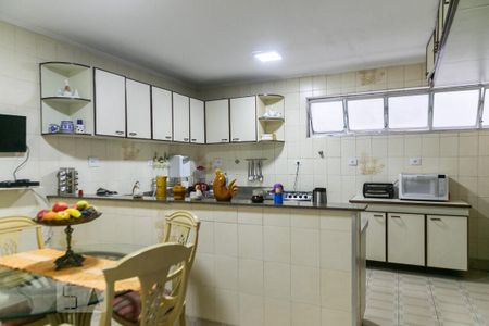 Apartamento para alugar com 300m², 5 quartos e 2 vagas Apartamento para alugar com 300m², 5 quartos e 2 vagasCozinha
