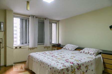 Apartamento para alugar com 300m², 5 quartos e 2 vagas Apartamento para alugar com 300m², 5 quartos e 2 vagasSuíte 2