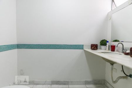 Apartamento para alugar com 300m², 5 quartos e 2 vagas Apartamento para alugar com 300m², 5 quartos e 2 vagasLavabo