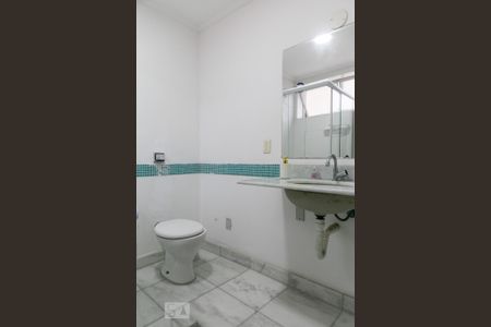 Apartamento para alugar com 300m², 5 quartos e 2 vagas Apartamento para alugar com 300m², 5 quartos e 2 vagasBanheiro da suíte 3