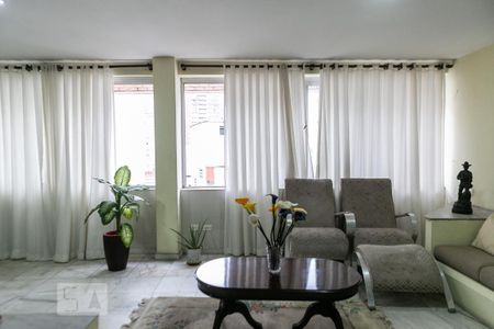 Apartamento para alugar com 300m², 5 quartos e 2 vagas Apartamento para alugar com 300m², 5 quartos e 2 vagasSala
