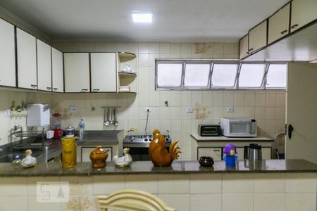 Apartamento para alugar com 300m², 5 quartos e 2 vagas Apartamento para alugar com 300m², 5 quartos e 2 vagasCozinha