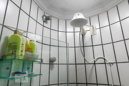 Apartamento para alugar com 300m², 5 quartos e 2 vagas Apartamento para alugar com 300m², 5 quartos e 2 vagasBanheiro da suíte 2