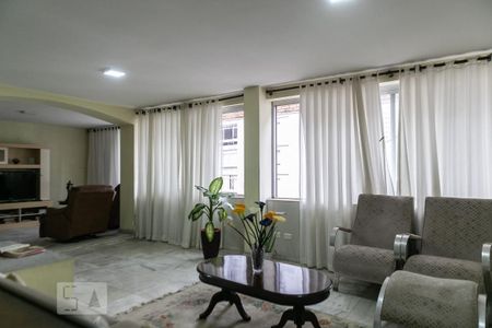 Apartamento para alugar com 300m², 5 quartos e 2 vagas Apartamento para alugar com 300m², 5 quartos e 2 vagasSala