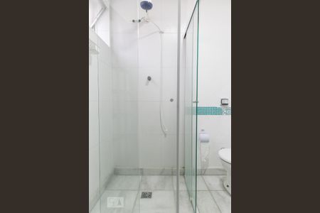 Apartamento para alugar com 300m², 5 quartos e 2 vagas Apartamento para alugar com 300m², 5 quartos e 2 vagasBanheiro da suíte 3