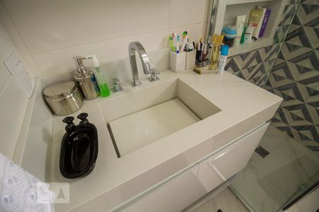 Apartamento à venda com 106m², 3 quartos e 2 vagasBanheiro da Suíte 1
