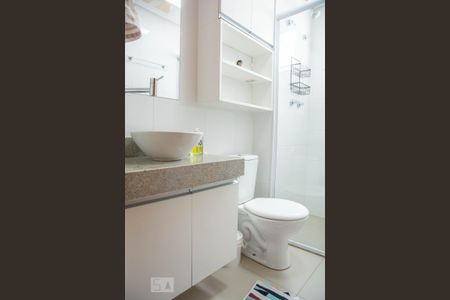 Apartamento à venda com 42m², 2 quartos e 1 vaga Apartamento à venda com 42m², 2 quartos e 1 vagaBanheiro