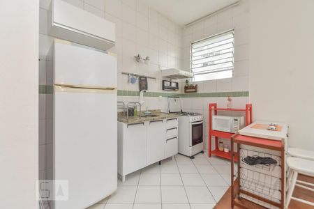 Cozinha de kitnet/studio à venda com 1 quarto, 29m² em República, São Paulo
