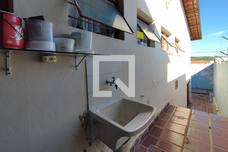 Casa à venda com 154m², 3 quartos e 4 vagasÁrea de Serviço