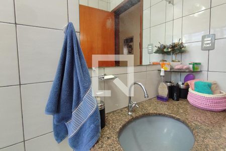 Casa à venda com 154m², 3 quartos e 4 vagasBanheiro Social