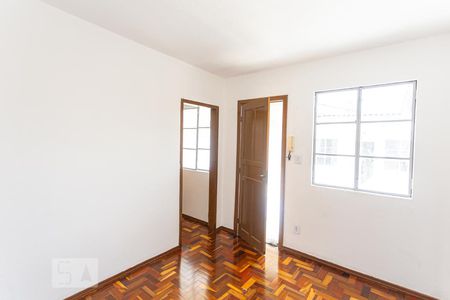 Sala de kitnet/studio para alugar com 1 quarto, 45m² em Santa Tereza, Belo Horizonte