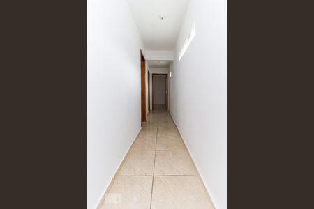 Corredor de casa para alugar com 2 quartos, 75m² em Vila Pomar, Mogi das Cruzes