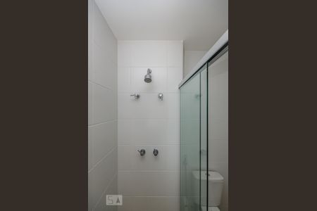 Apartamento para alugar com 53m², 1 quarto e 2 vagas Apartamento para alugar com 53m², 1 quarto e 2 vagasBanheiro da Suíte