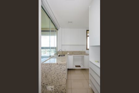 Apartamento para alugar com 53m², 1 quarto e 2 vagas Apartamento para alugar com 53m², 1 quarto e 2 vagasCozinha
