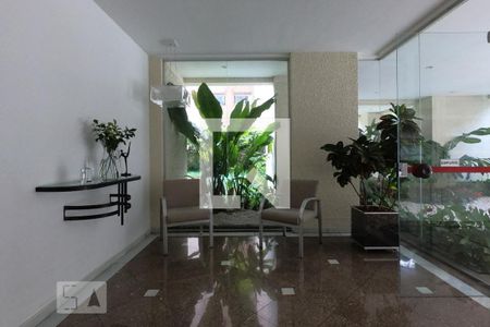Apartamento à venda com 72m², 2 quartos e 2 vagas Apartamento à venda com 72m², 2 quartos e 2 vagasHall de entrada