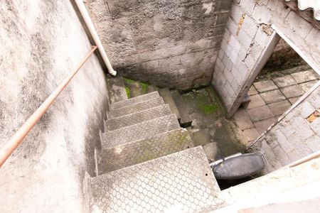 Casa à venda com 260m², 3 quartos e 3 vagasEscada