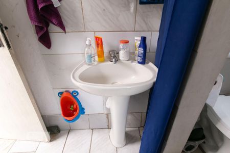 Casa à venda com 260m², 3 quartos e 3 vagasBanheiro 2