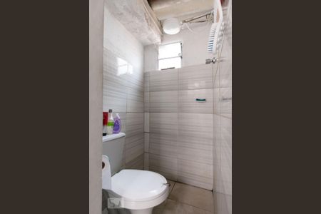 Casa à venda com 260m², 3 quartos e 3 vagasBanheiro 2