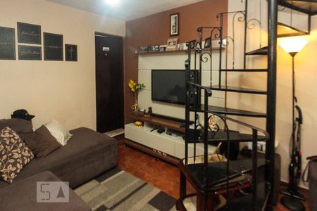 Sala de casa à venda com 6 quartos, 146m² em Jardim Vila Formosa, São Paulo