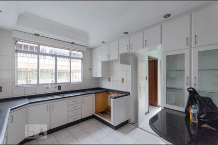 Casa à venda com 640m², 4 quartos e 2 vagasCozinha