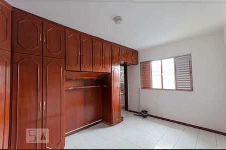 Casa à venda com 640m², 4 quartos e 2 vagasSuíte