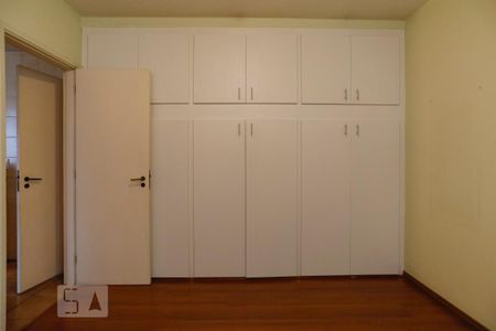 Apartamento para alugar com 260m², 3 quartos e 2 vagasQuarto de Serviço