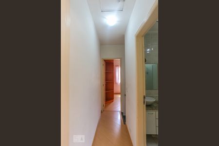 Corredor de casa de condomínio à venda com 2 quartos, 88m² em Vila Pirajussara, São Paulo