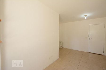 Sala de apartamento para alugar com 2 quartos, 40m² em Vicente de Carvalho, Rio de Janeiro