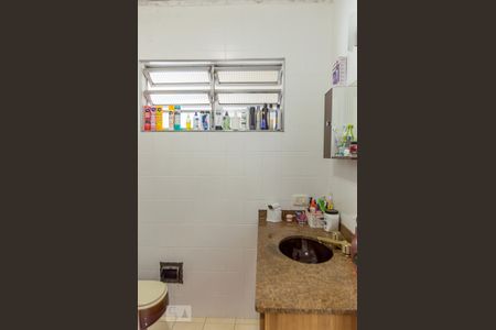 Casa à venda com 200m², 3 quartos e 3 vagasBanheiro