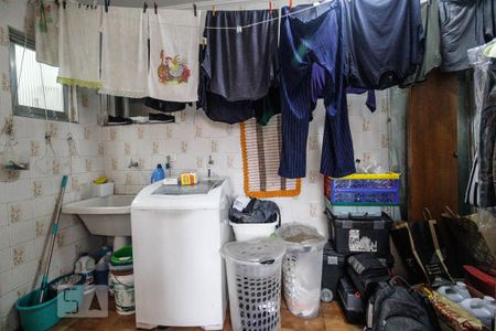 Apartamento à venda com 120m², 4 quartos e 2 vagas Apartamento à venda com 120m², 4 quartos e 2 vagasÁrea de serviço