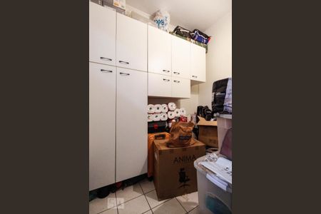 Apartamento à venda com 120m², 4 quartos e 2 vagas Apartamento à venda com 120m², 4 quartos e 2 vagasQuarto de serviço