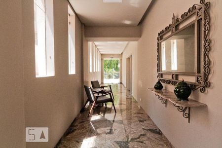 Apartamento à venda com 120m², 4 quartos e 2 vagas Apartamento à venda com 120m², 4 quartos e 2 vagasHall