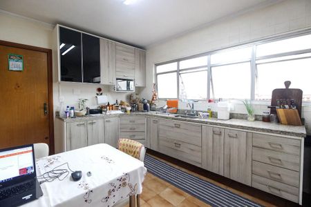 Apartamento à venda com 120m², 4 quartos e 2 vagas Apartamento à venda com 120m², 4 quartos e 2 vagasCozinha