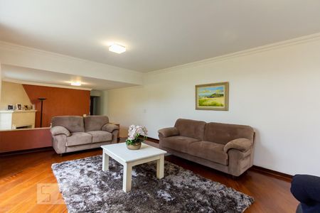 Sala de Estar de casa à venda com 3 quartos, 600m² em Planalto Paulista, São Paulo