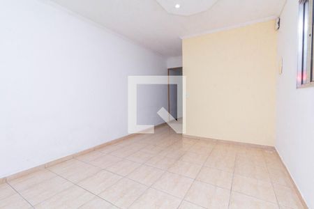 Sala de casa para alugar com 2 quartos, 75m² em Jardim Danfer, São Paulo