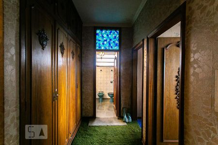 Apartamento à venda com 300m², 4 quartos e 2 vagas Apartamento à venda com 300m², 4 quartos e 2 vagasCorredor