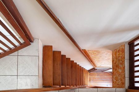 Apartamento à venda com 180m², 4 quartos e 2 vagasEscada 